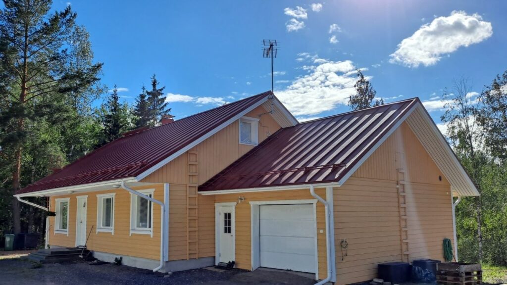 Valmis lukkosaumakatto, haarajoki
