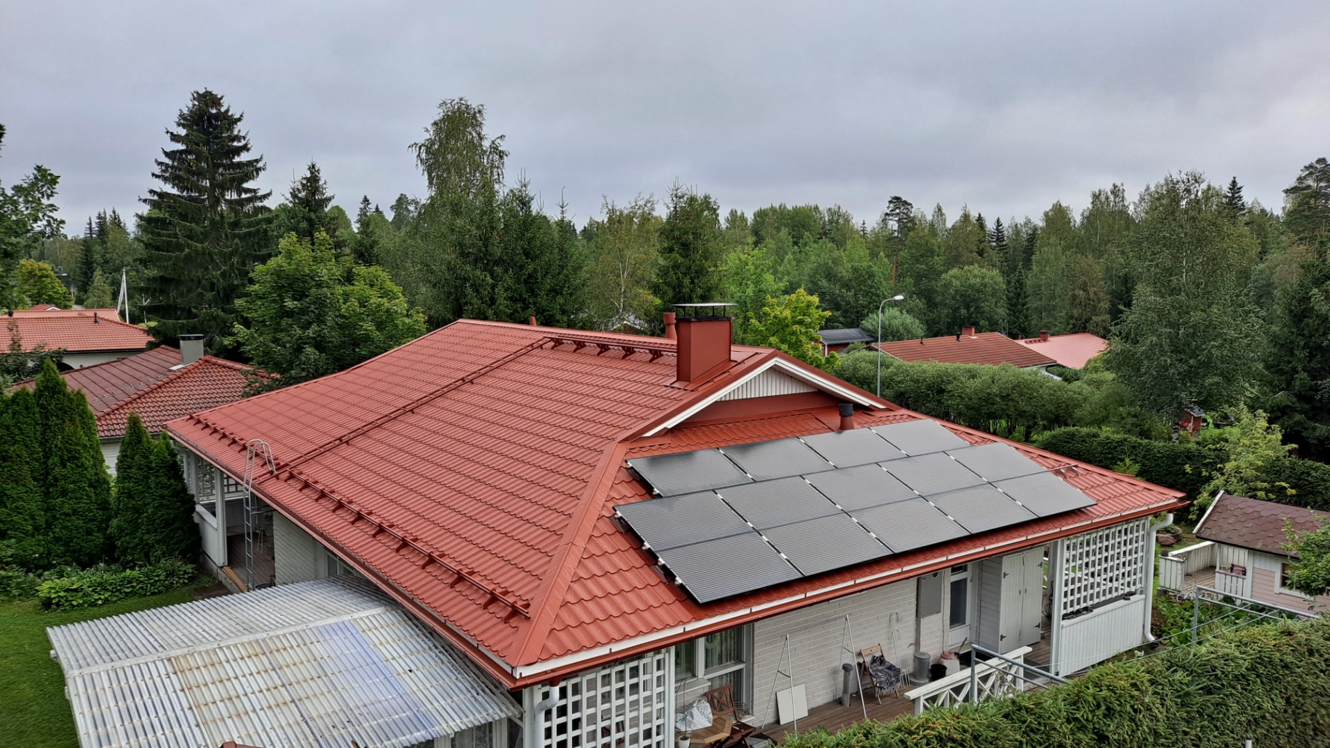 Valmis Omakotitalon tiilikattoremontti mäntsälä