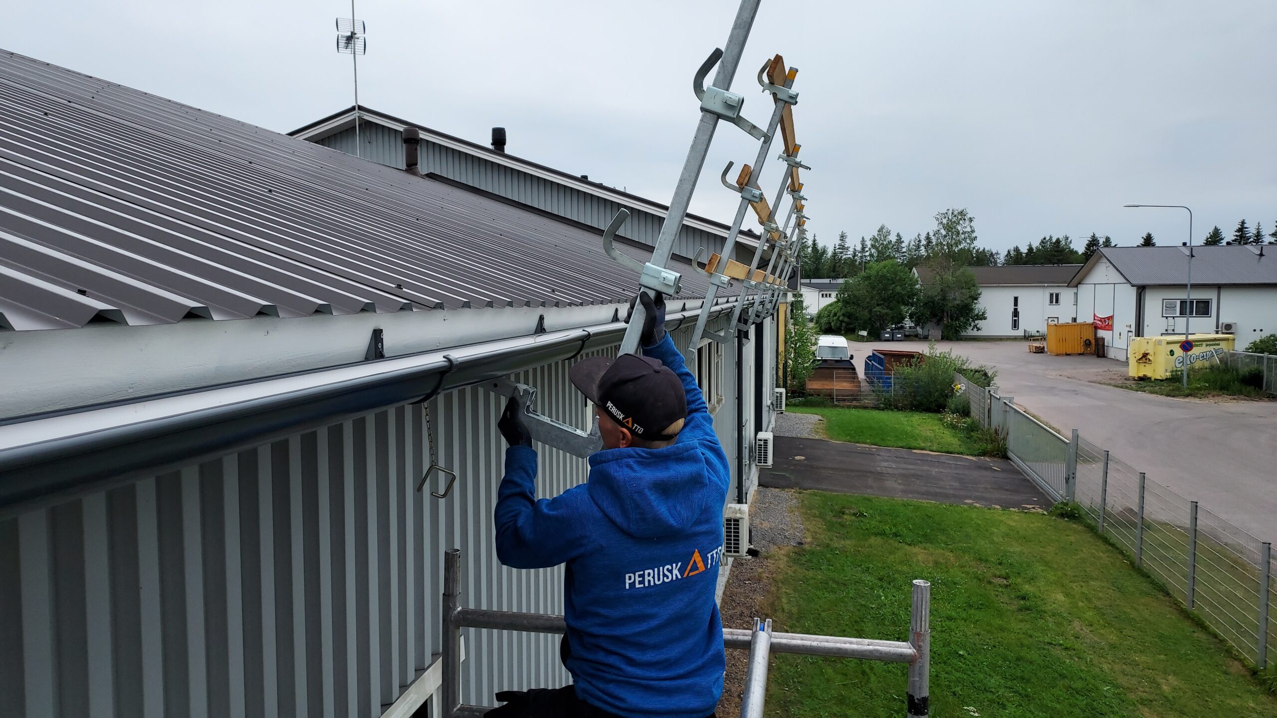 NÄIN-TEET-KATTOREMONTIN